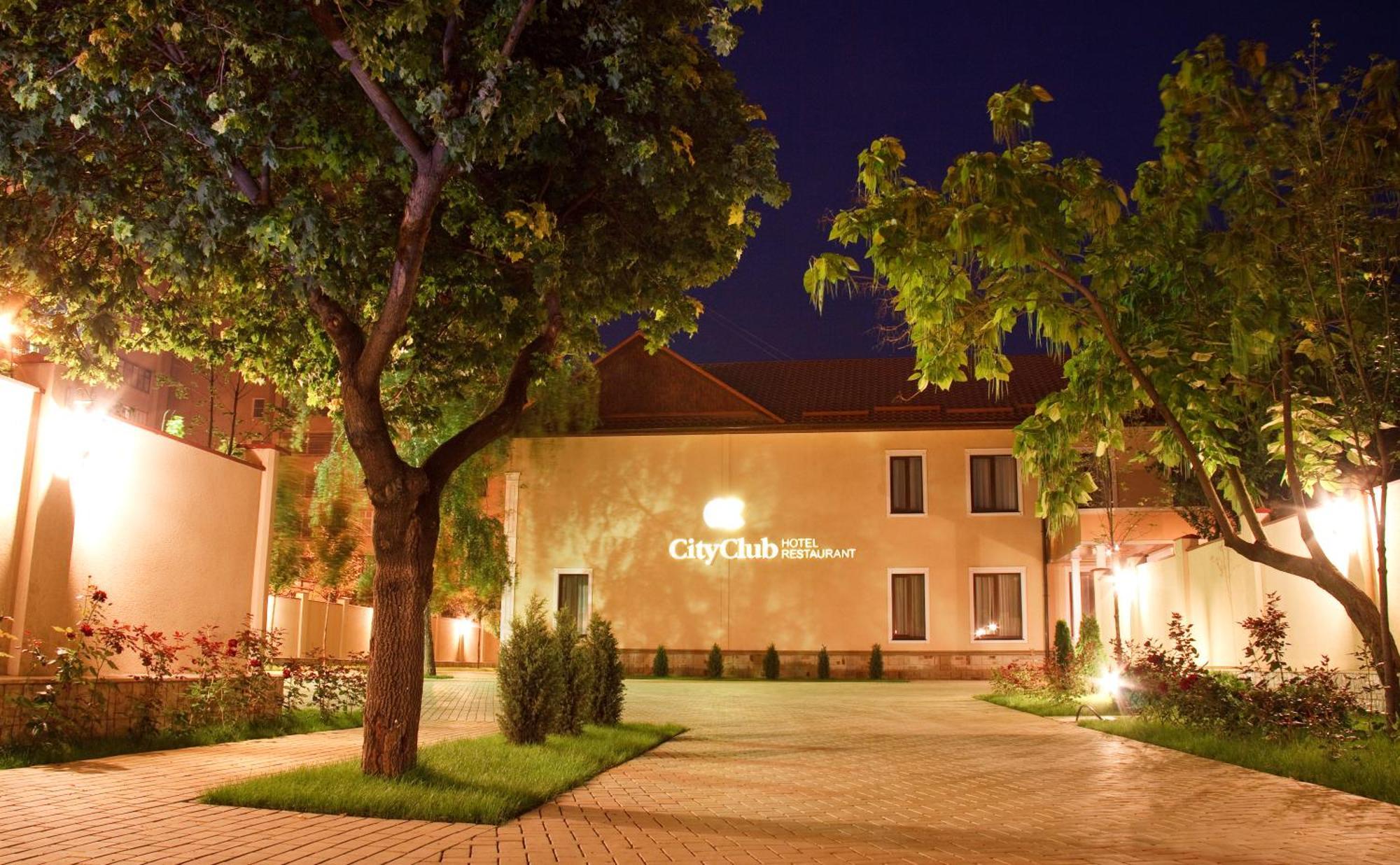 Cityclub Hotel Tiraspol Exterior photo